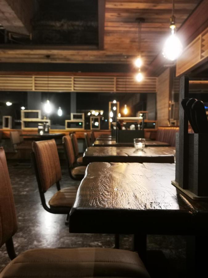 Hotel Lodge Inn Fiesch Extérieur photo